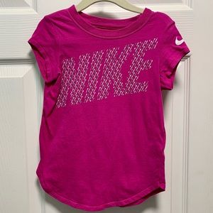 Girls Nike tee